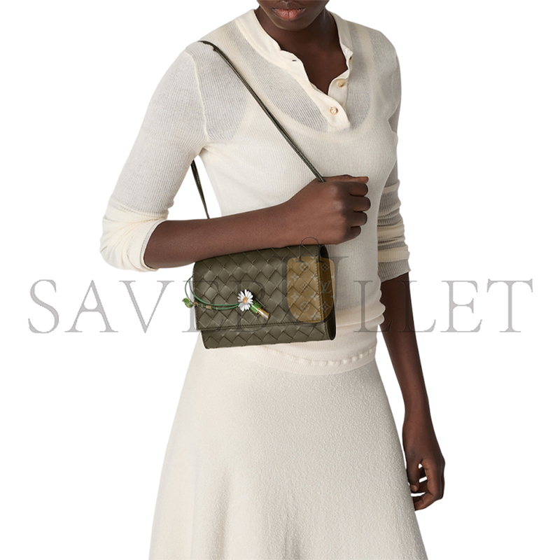 BOTTEGA VENETA LEATHER ANDIAMO DAISY CROSS-BODY BAG 838870 (19*12.6*2cm)